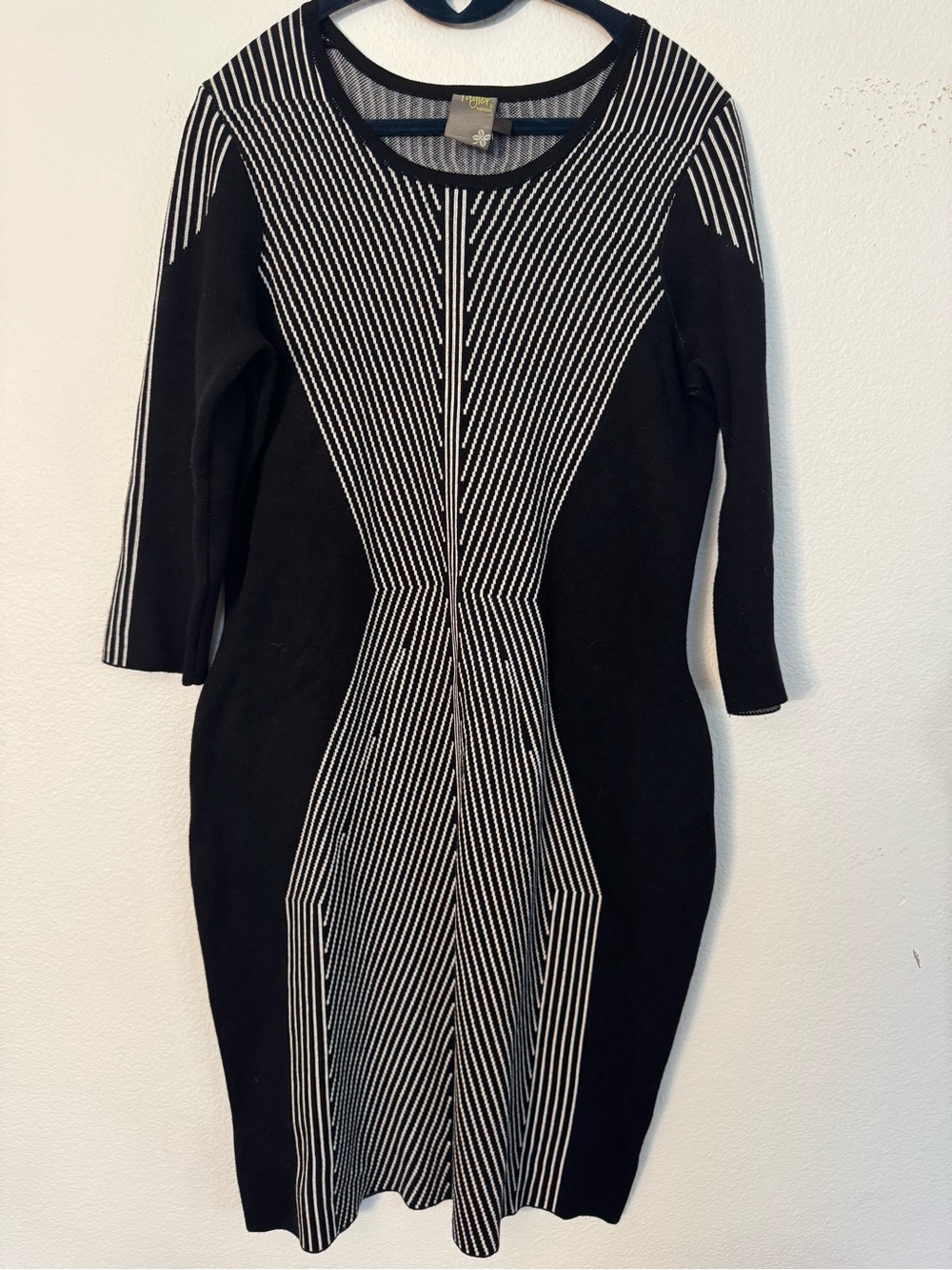 Taylor Black and White Long Sleeve Geometric Sheath Dress